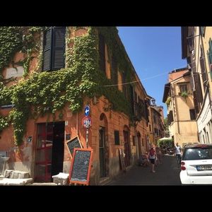 Meet your Posher, Jeasica